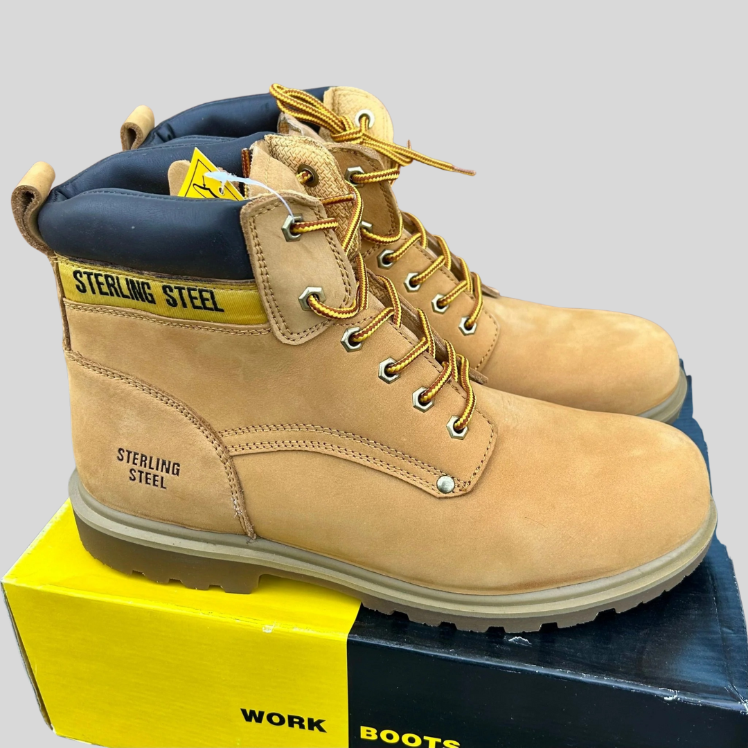 Size 11 Sterling safety boots