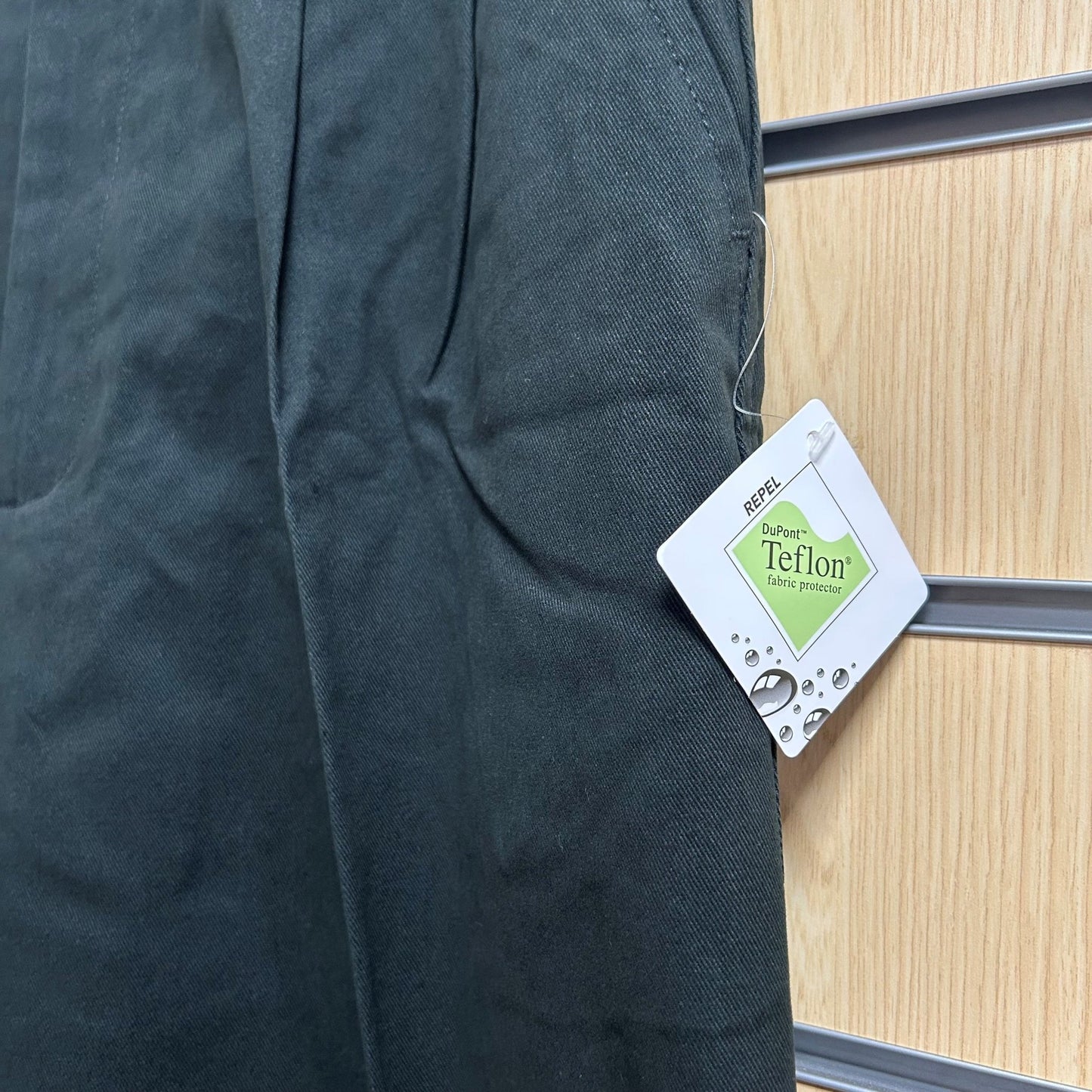 30" Short Dark Green Chinos H600 Henbury - Cleaning Products UK