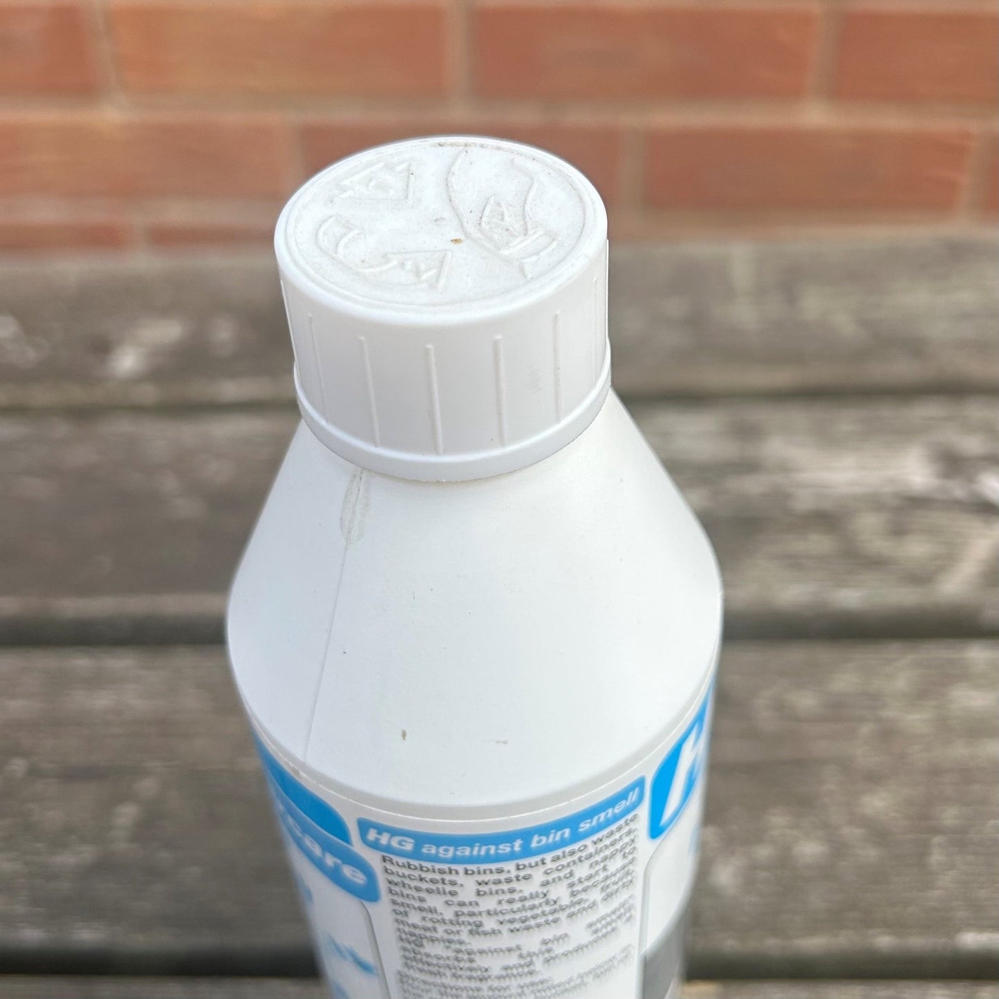 9003 HG Against Bin Smell 500g - Cleaning Products UK
