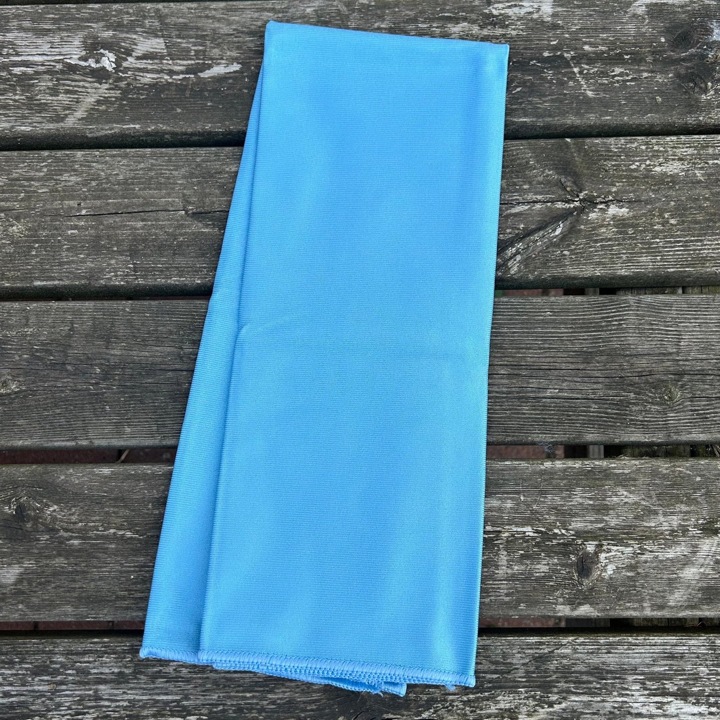 Blue Glass Cleaning Cloth 60x80cm – Lint Free - Streak Free - Cleaning Products UK