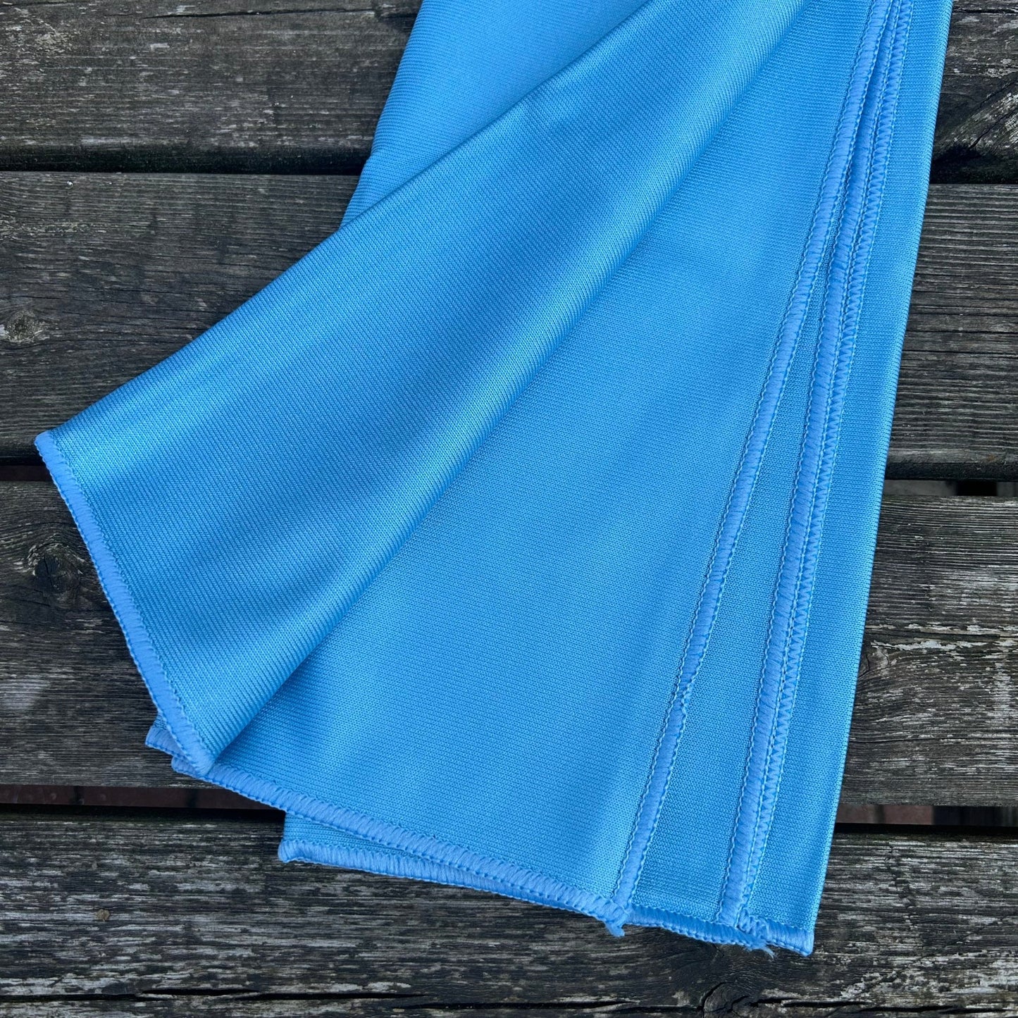 Blue Glass Cleaning Cloth 60x80cm – Lint Free - Streak Free - Cleaning Products UK
