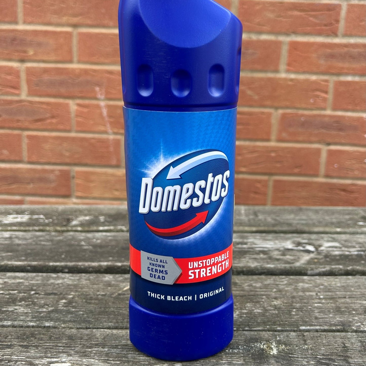 Domestos Thick Bleach 750ml - Cleaning Products UK