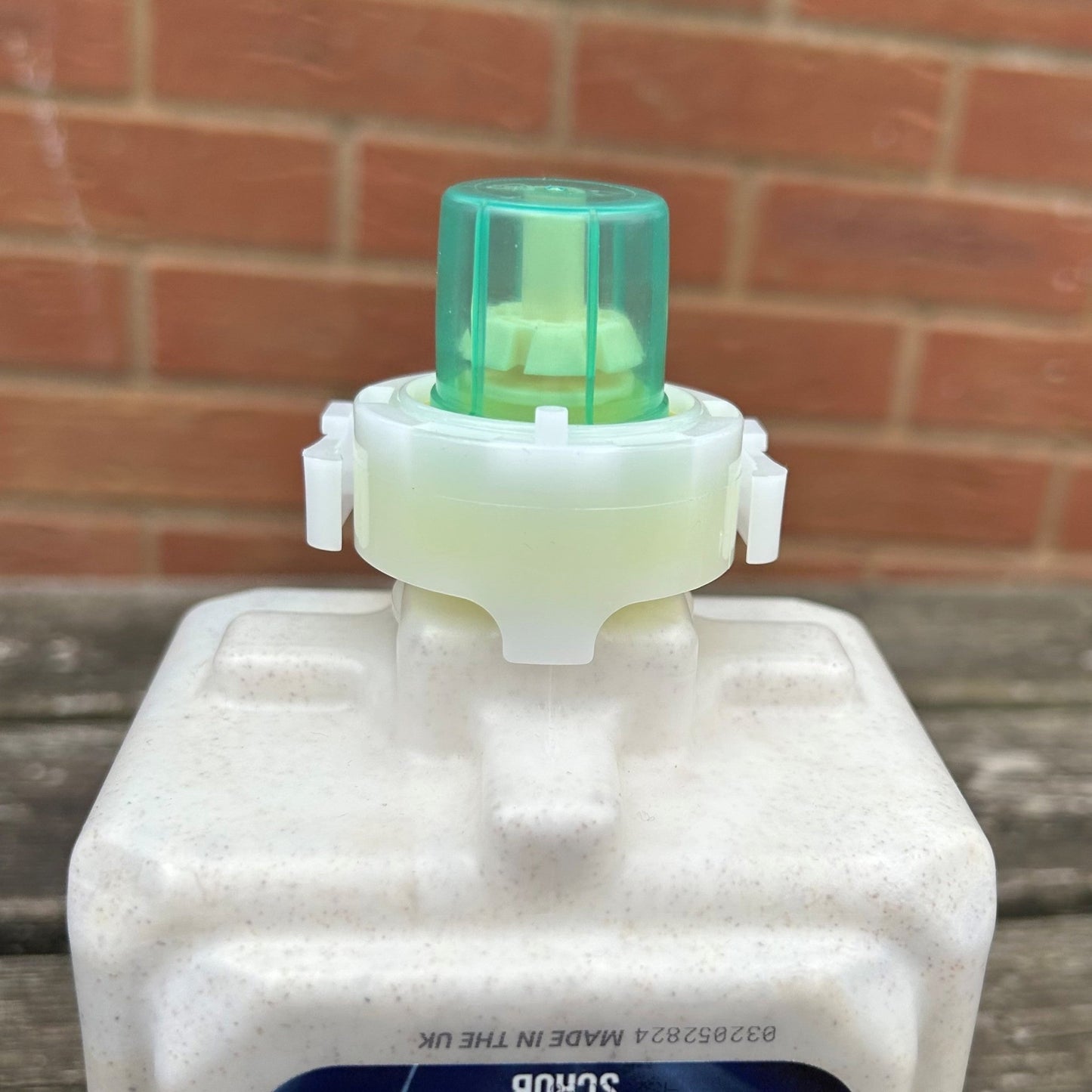 Move It All Heavy Duty Hand Scrub (The New Rinax) - Cleaning Products UK