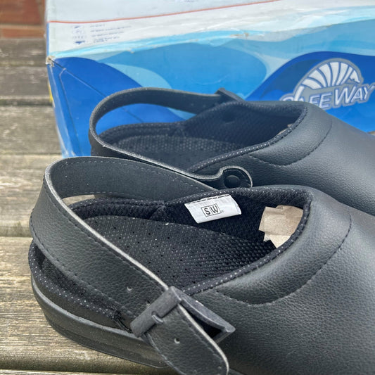 Safe Way Ladies Clog Shoes Size 7 - Cleaning Products UK