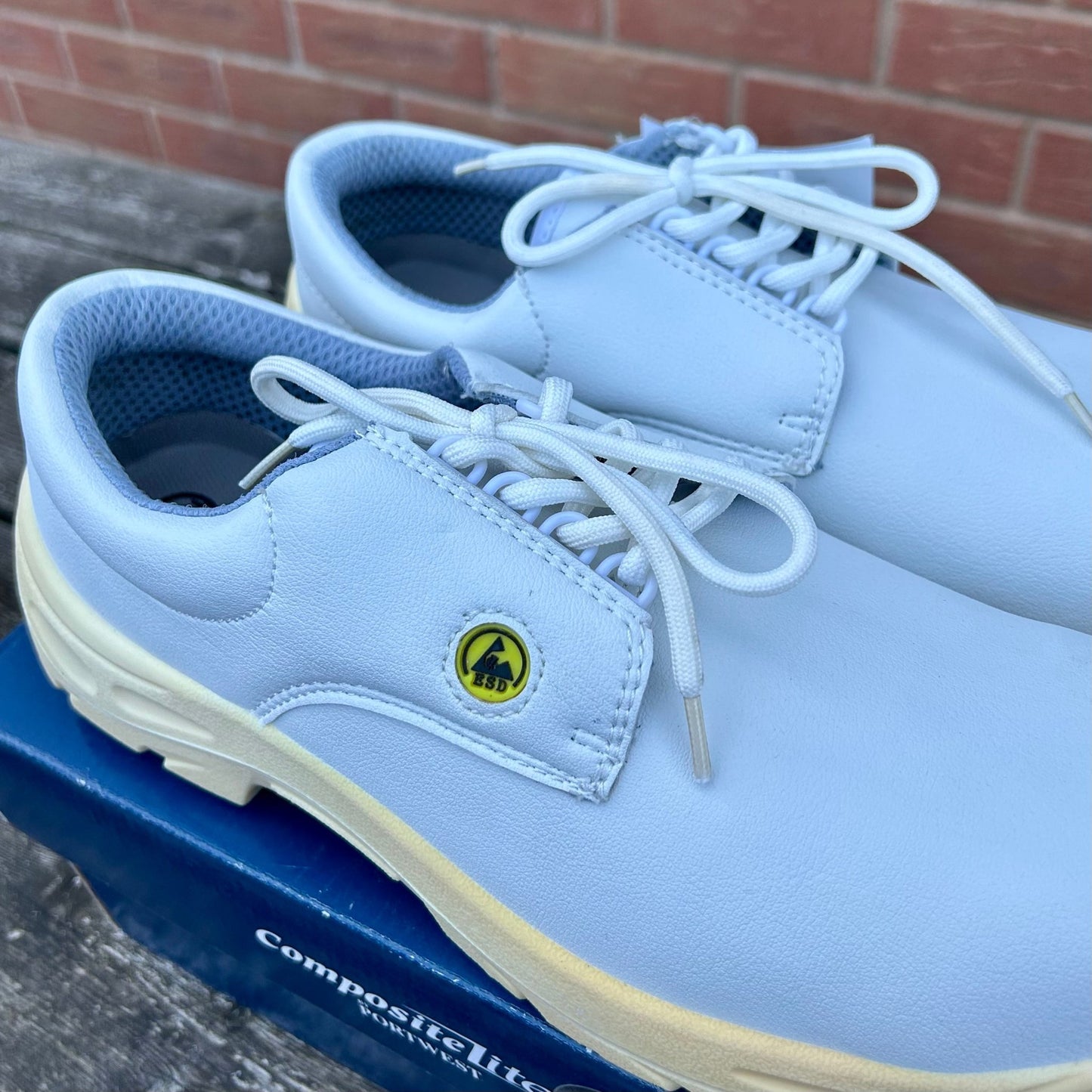 Size 10 Composite light (white ) Safety shoes - Cleaning Products UK