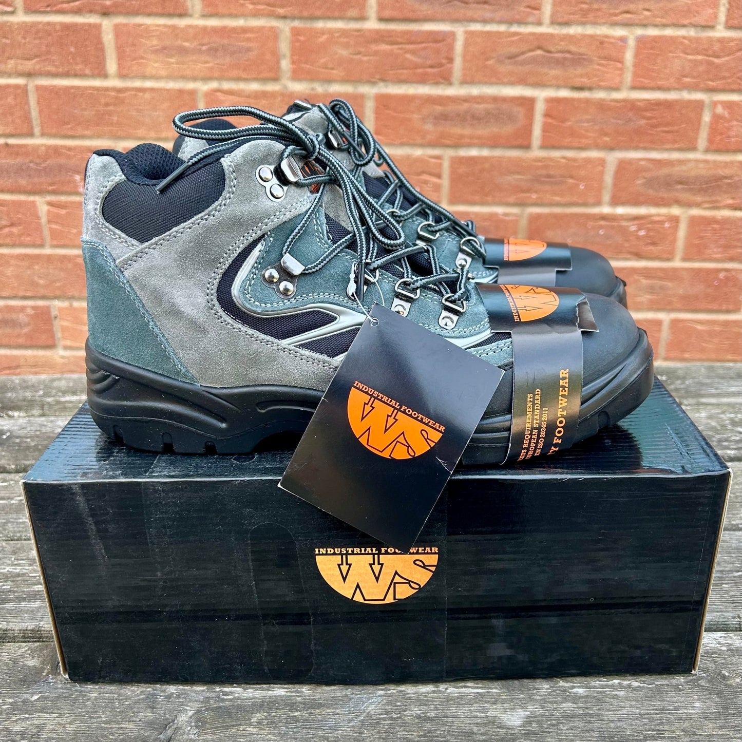 Size 10 SM Safety Boots - Cleaning Products UK