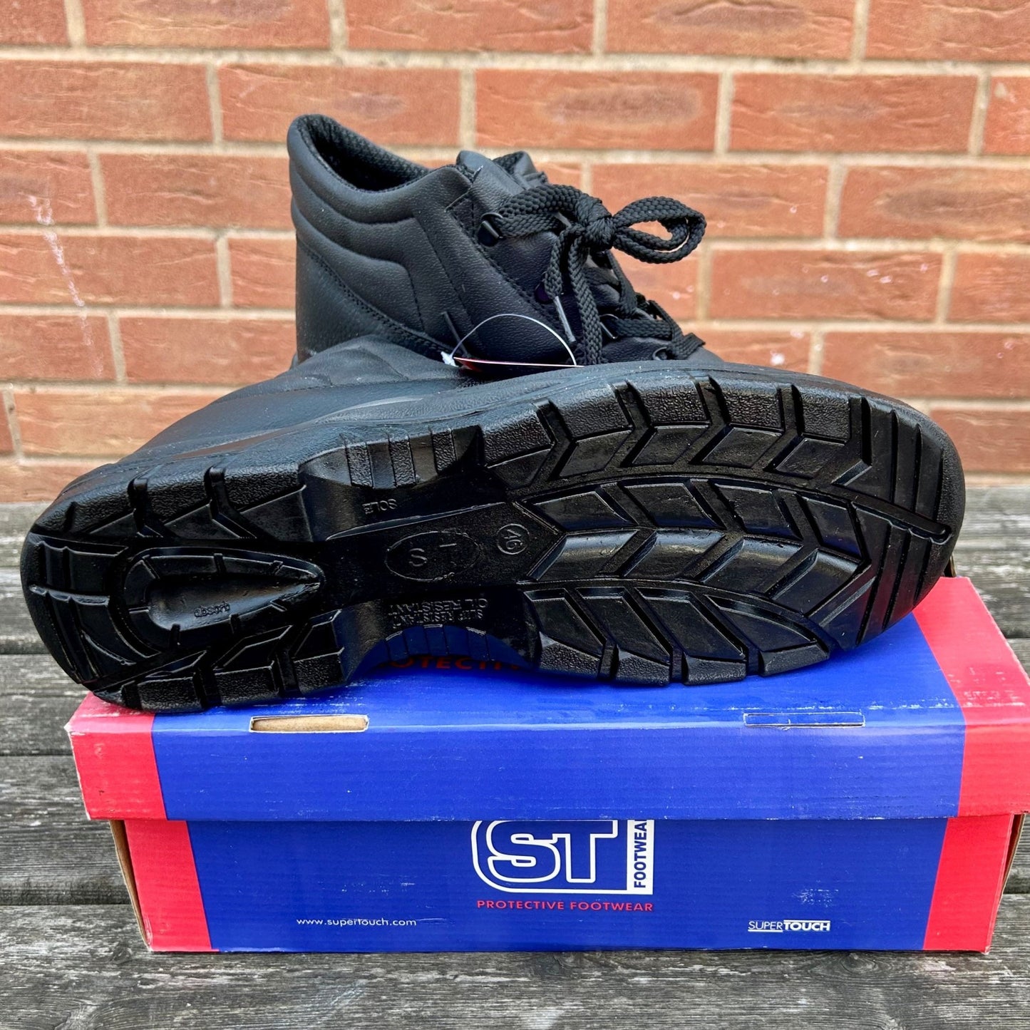 Size 11 Chukka Safety Boots - Cleaning Products UK