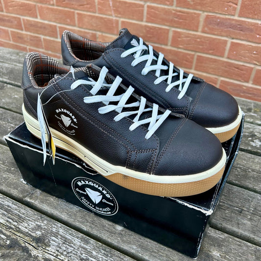 Size 11 Maxgaurd safety Trainer - Cleaning Products UK
