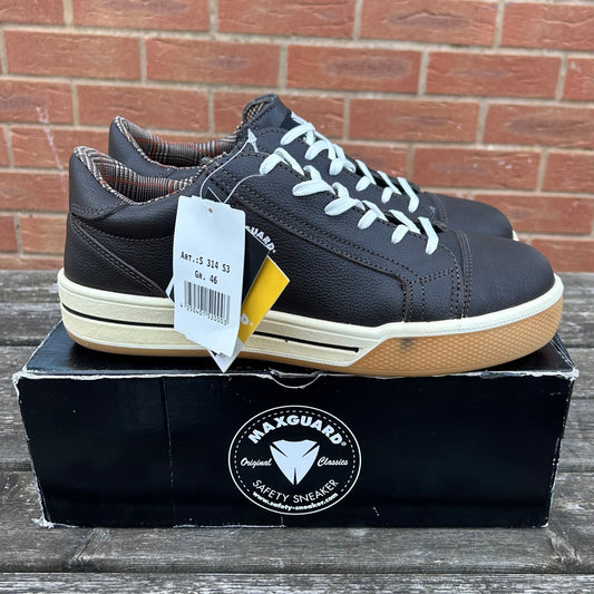 Size 11 Maxgaurd safety Trainer - Cleaning Products UK