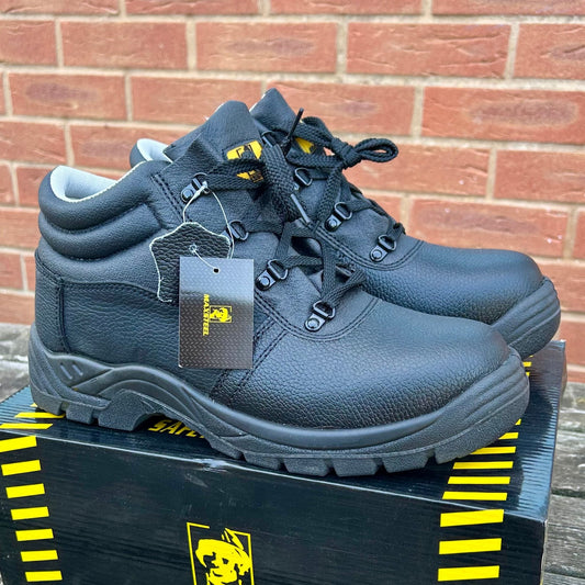 Size 11 Maxsteel Chukka Boots - Cleaning Products UK