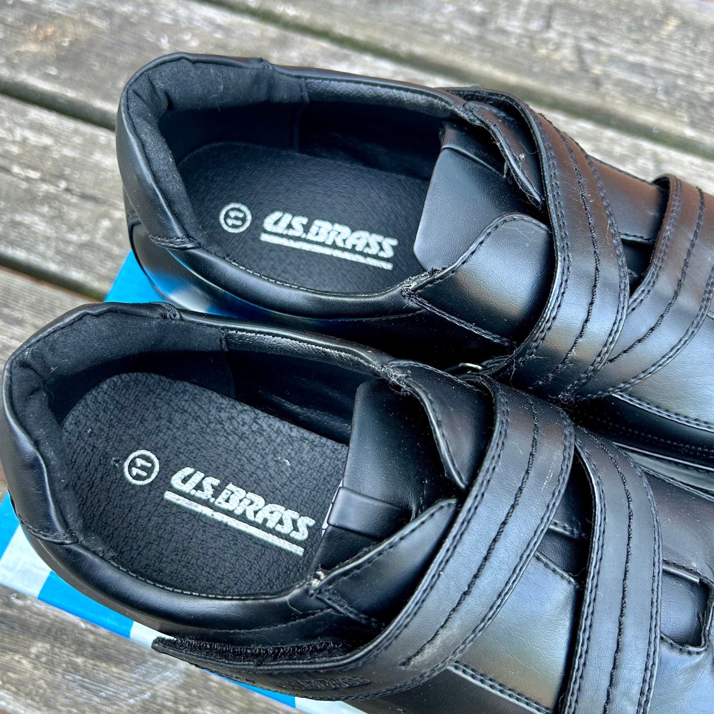 Size 11 US Brass Black Work Shoes - Cleaning Products UK