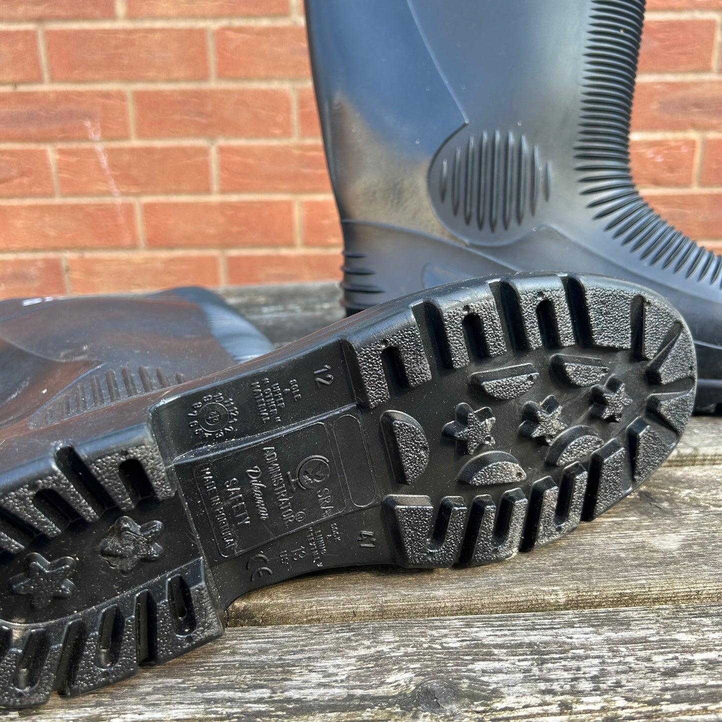 Size 12 Site Black Ribbed Wellies - Cleaning Products UK
