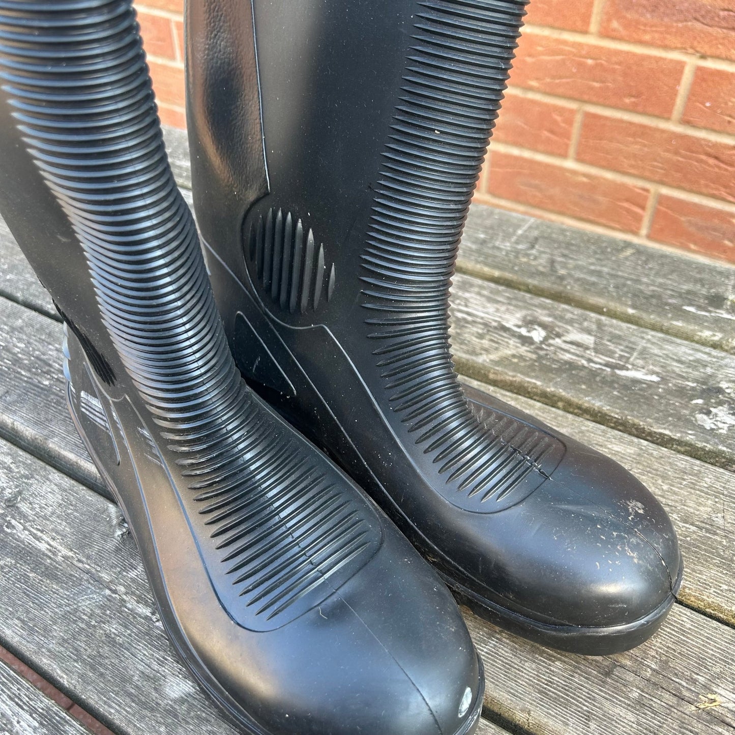 Size 12 Site Black Ribbed Wellies - Cleaning Products UK