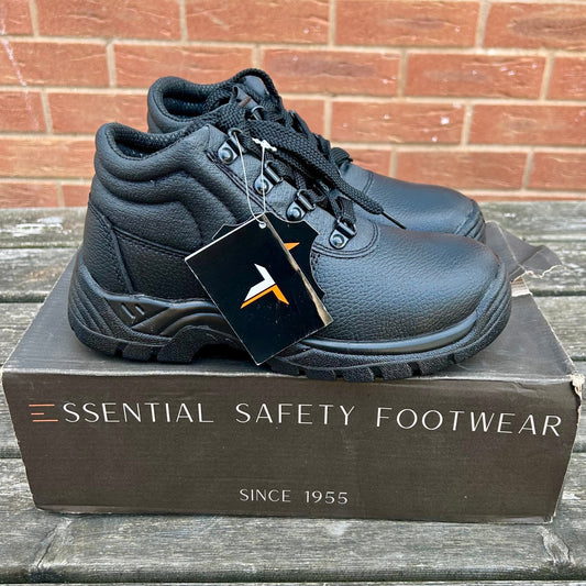 Size 4 Tuff4life Safety Boots - Cleaning Products UK