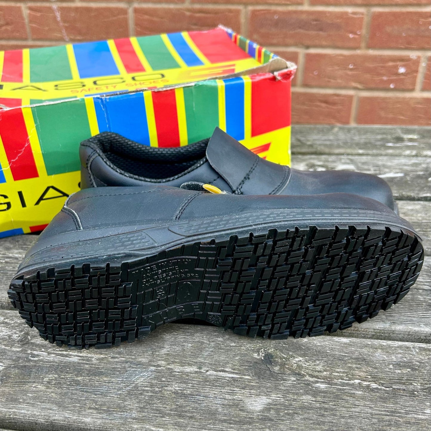 Size 5 Giasco Medina S2 Safety Shoes - Cleaning Products UK