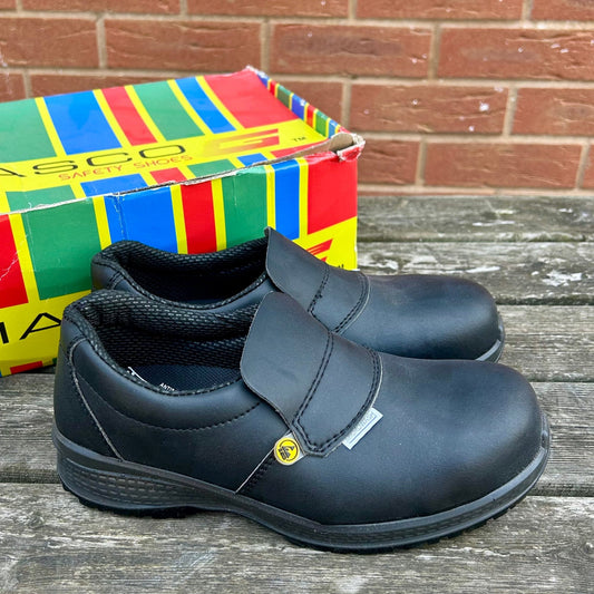 Size 5 Giasco Medina S2 Safety Shoes - Cleaning Products UK