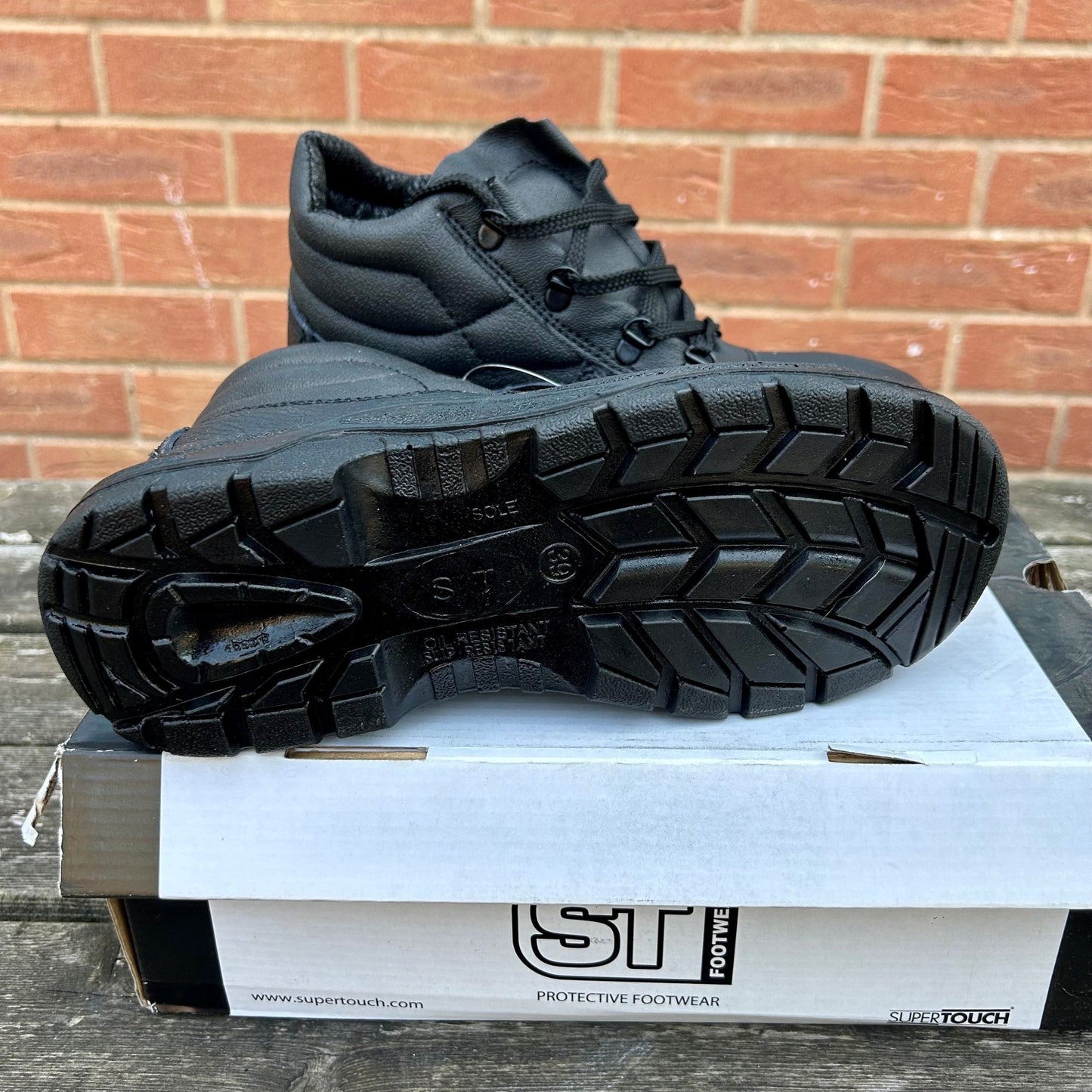 Size 6 Chukka Safety Boots - Cleaning Products UK