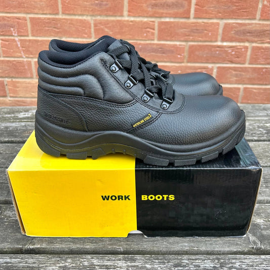 Size 6 Sterling safety boots - Cleaning Products UK