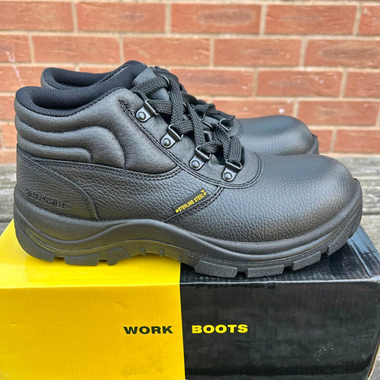 Size 6 Sterling safety boots - Cleaning Products UK