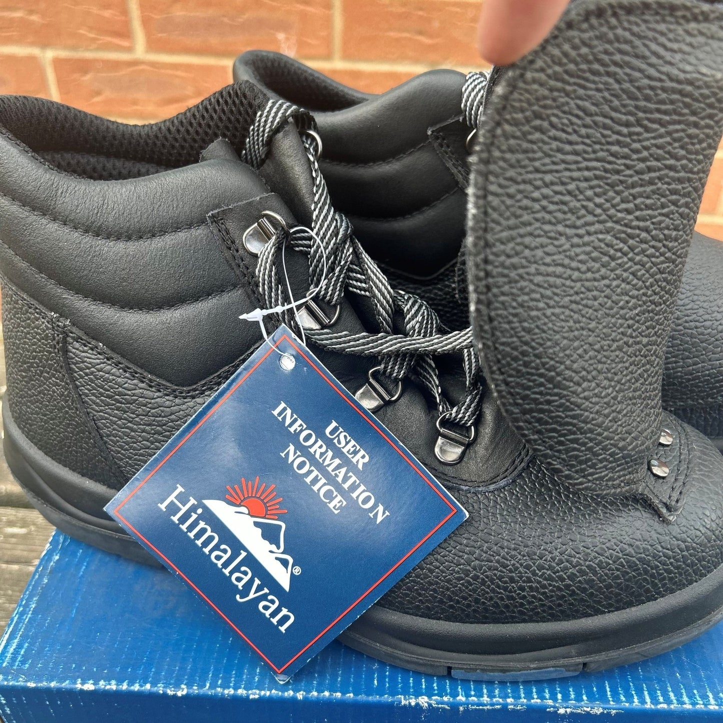 Size 7 Himalayan Black Work Safety Boots - Cleaning Products UK