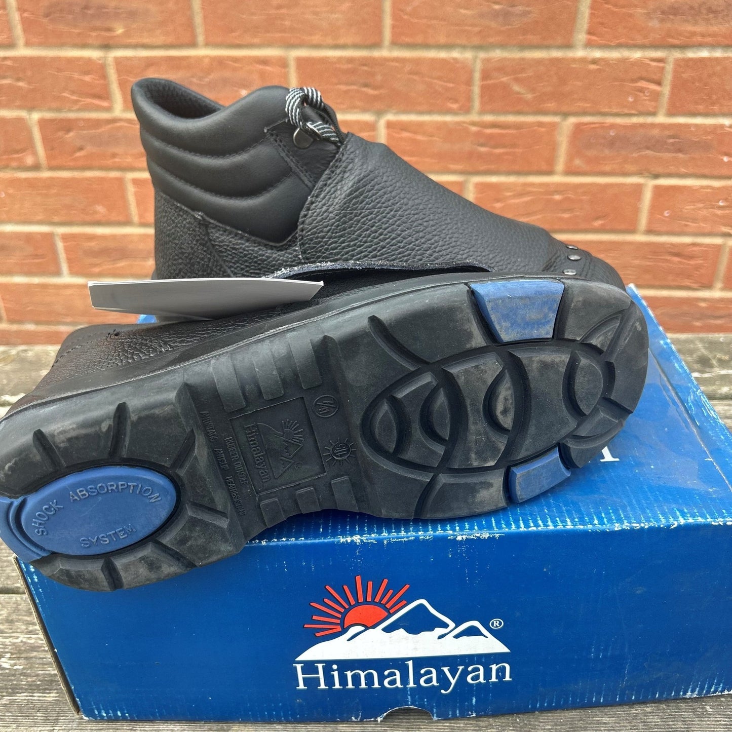 Size 7 Himalayan Black Work Safety Boots - Cleaning Products UK