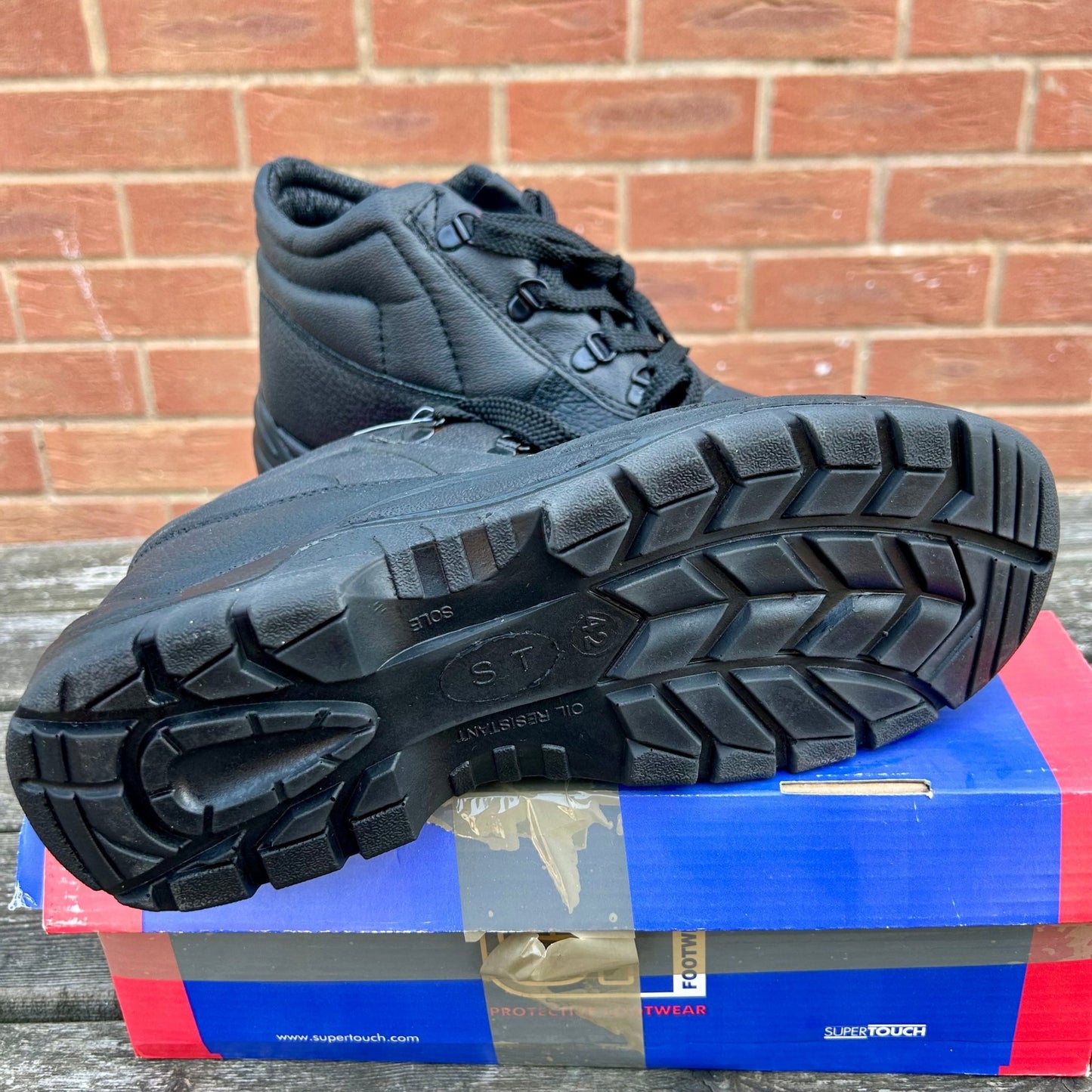 Size 8 Chukka Safety Boots - Cleaning Products UK