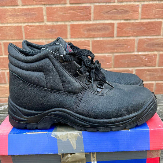 Size 8 Chukka Safety Boots - Cleaning Products UK