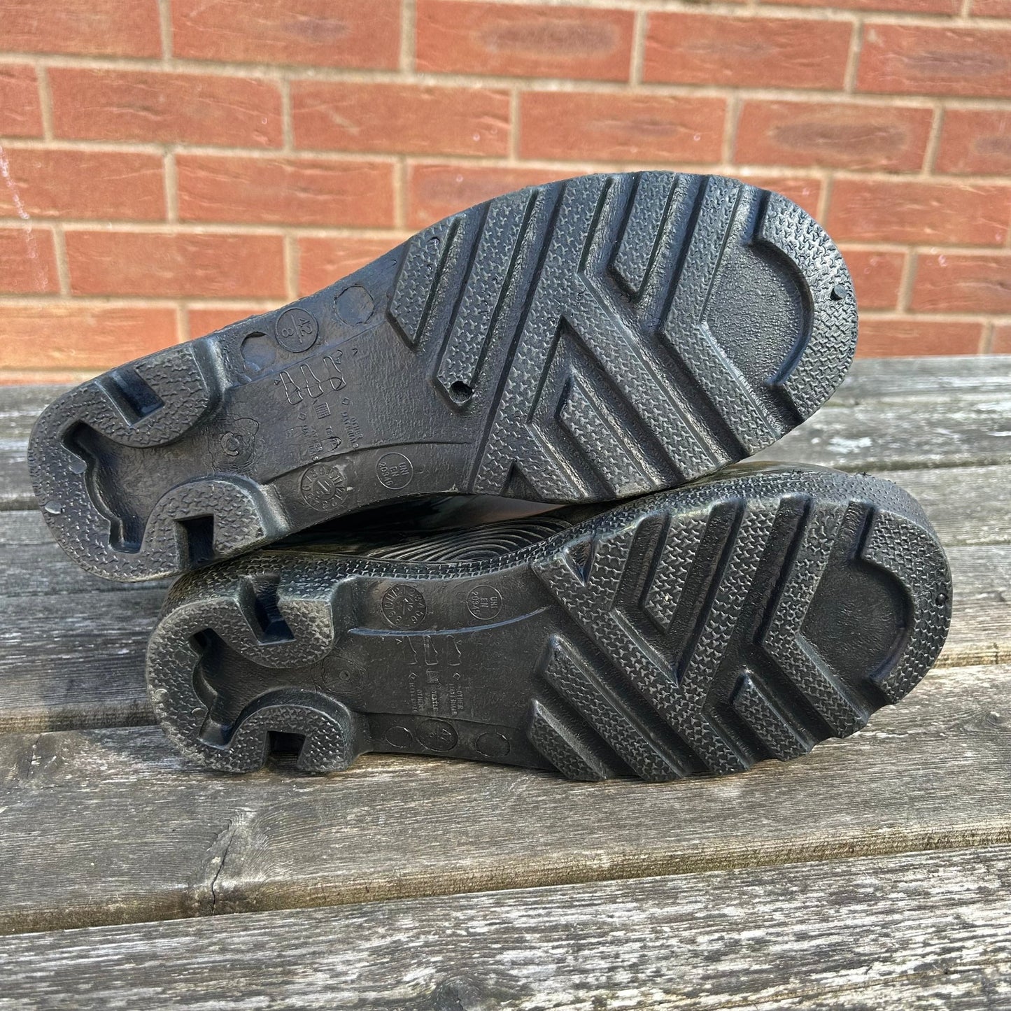 Size 8 Grizzla Wellies - Cleaning Products UK
