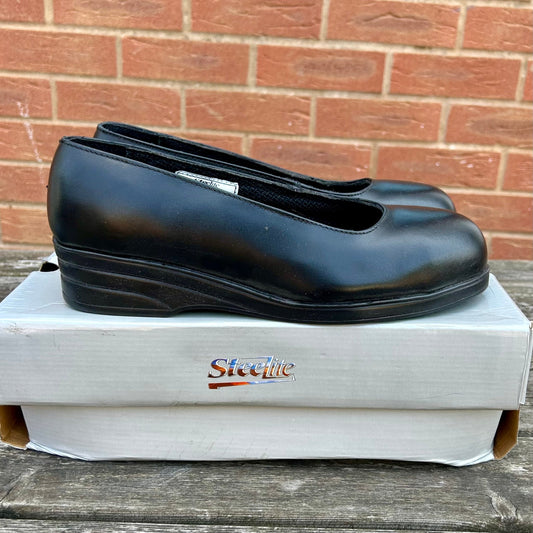 Size 8 Steelite Ladies safety shoes - Cleaning Products UK