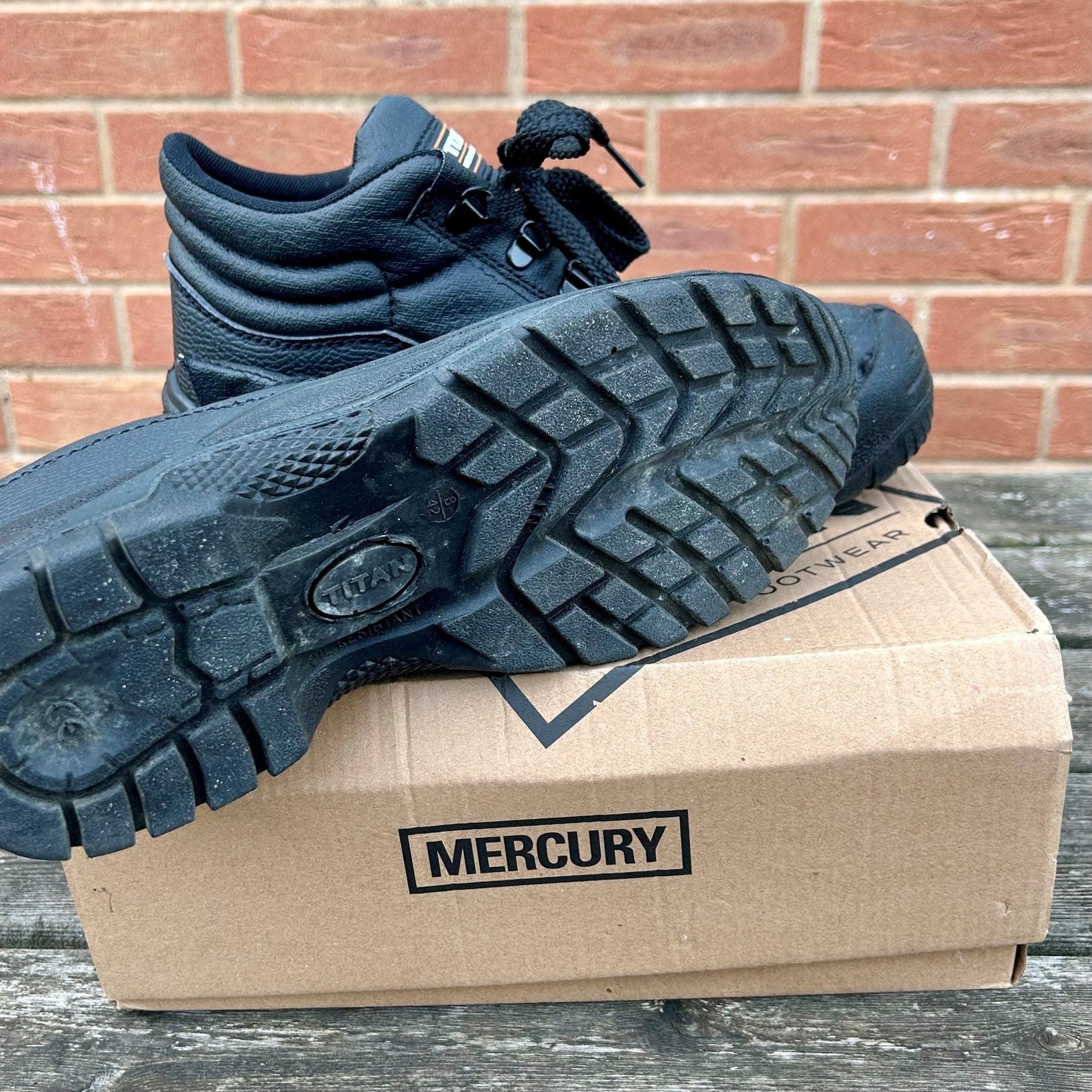 Size 8 Titan Mecury Safety Boots - Cleaning Products UK