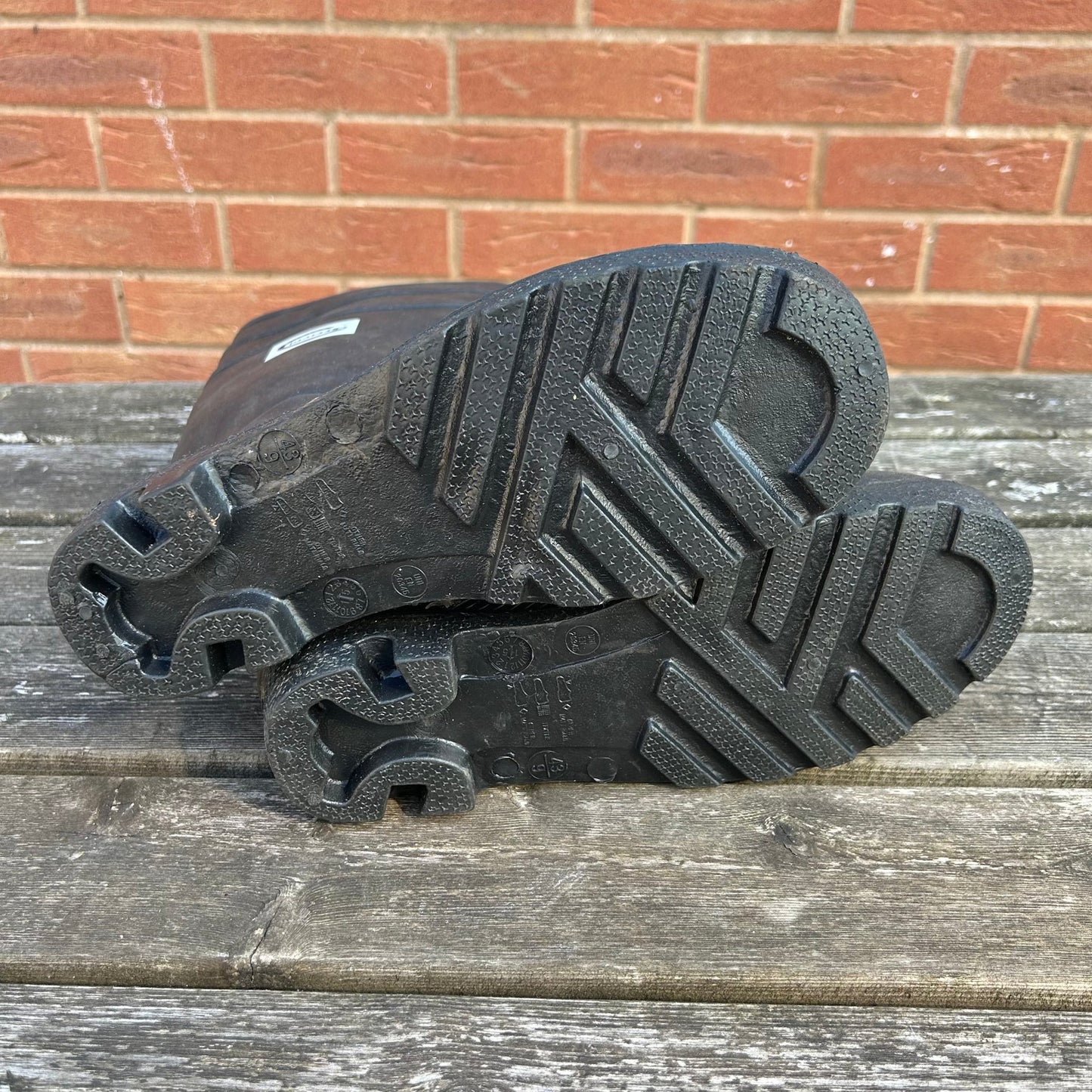Size 9 Grizzla Wellies - Cleaning Products UK