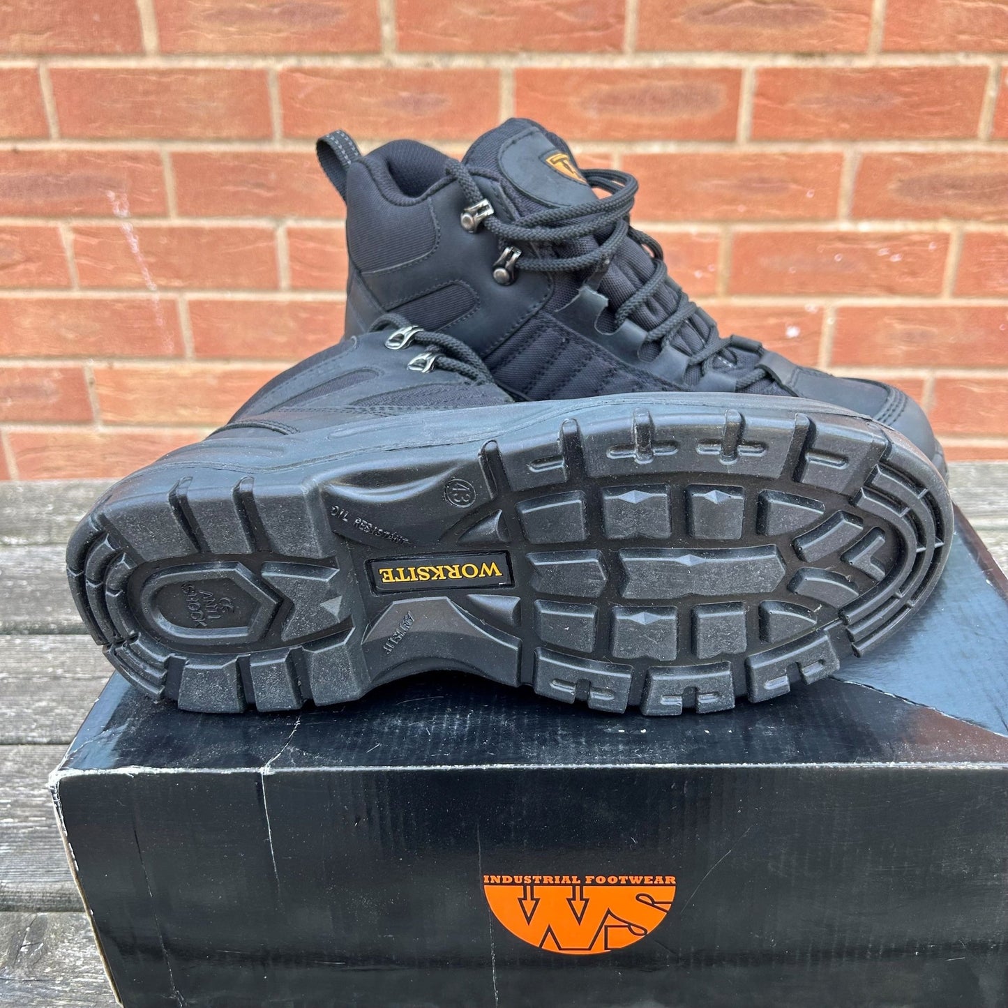 Size 9 Industrial Footwear Black Safety Boots - Cleaning Products UK