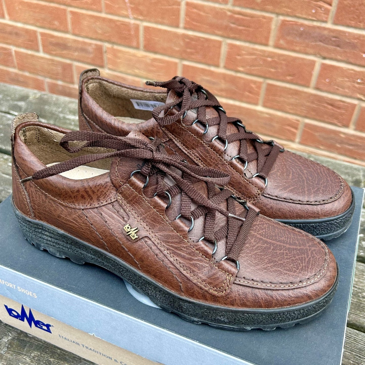 Size 9 Lomer Comfort Shoes - Cleaning Products UK