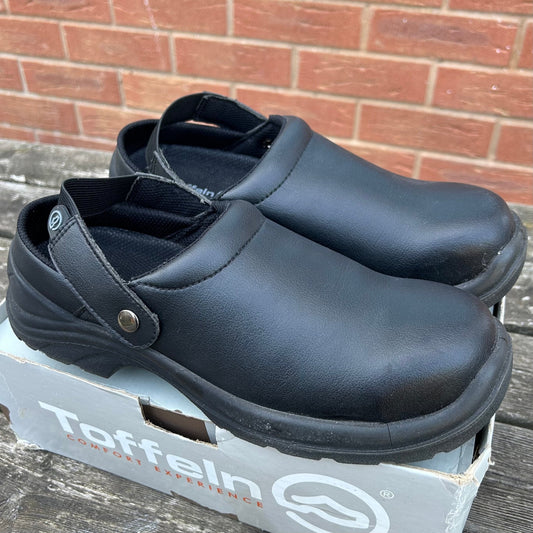 Size 9 Toffeln Ladies Clogs - Cleaning Products UK