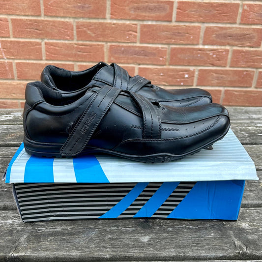 Size 9 US Brass Black Work Shoes - Cleaning Products UK