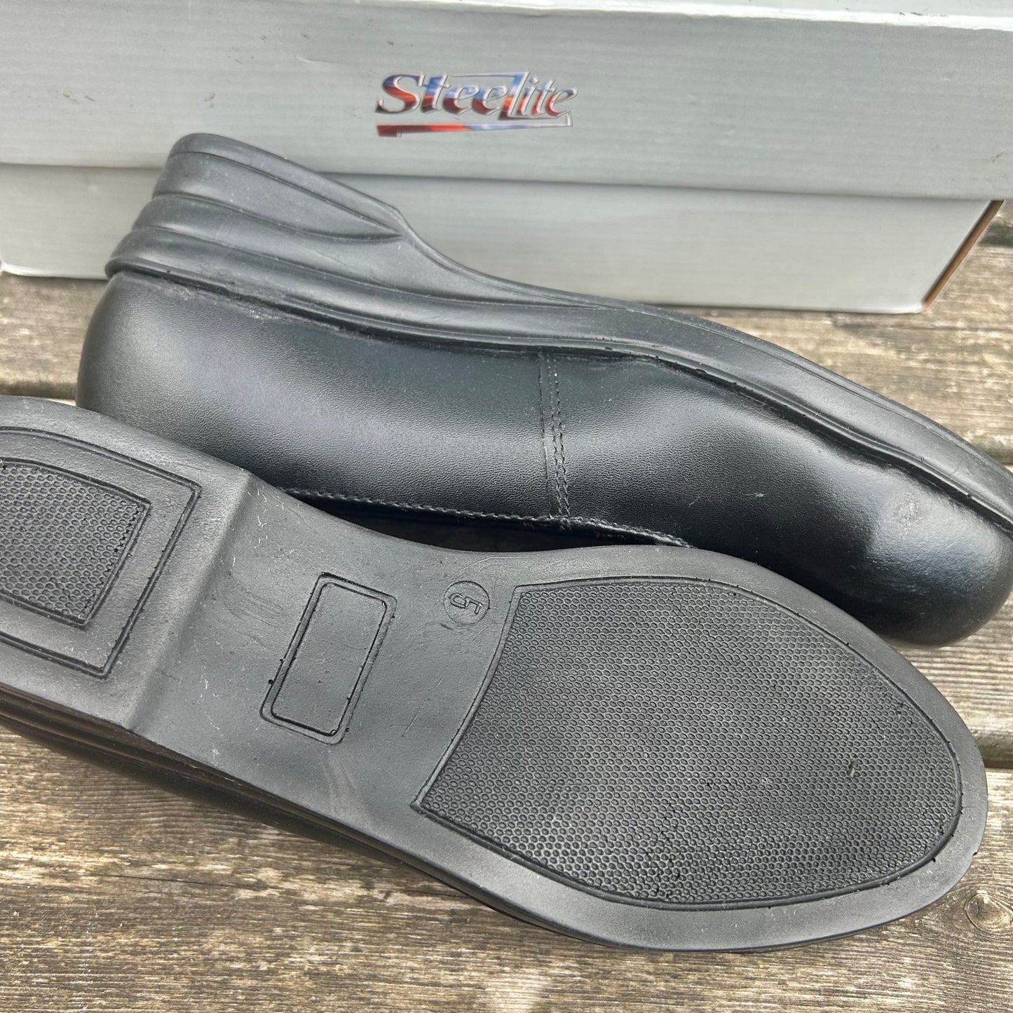 Steelite ladies size 9 safety shoe - Cleaning Products UK