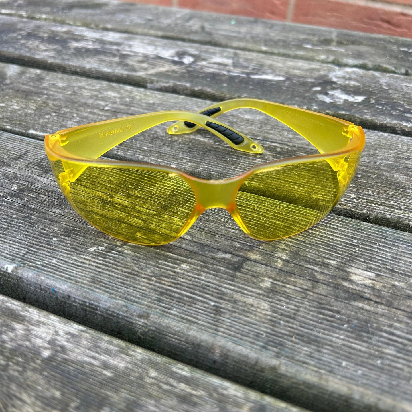 Yellow Safety Glasses | High - Visibility Eye Protection for Work & DIY - Cleaning Products UK