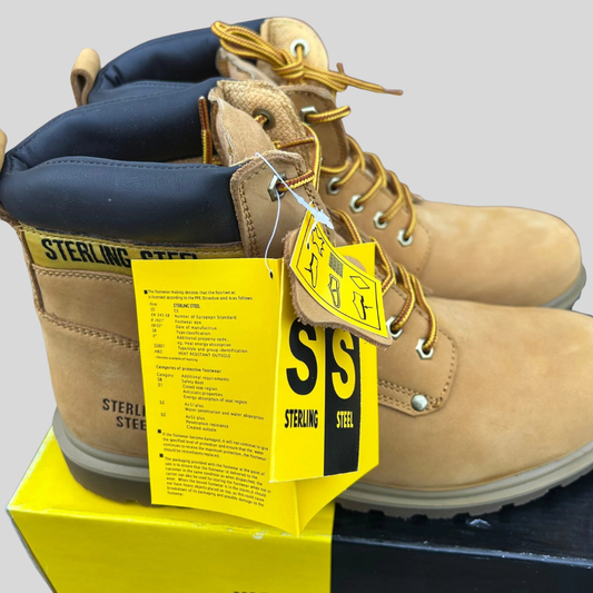 Size 11 Sterling safety boots