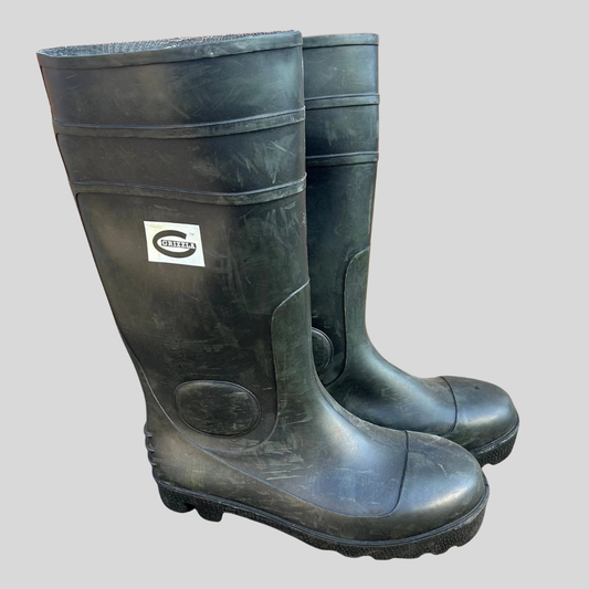 Size 8 Grizzla Black Wellies