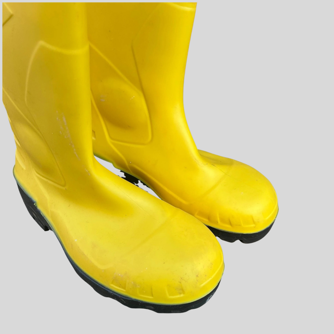 Size 5 Dunlop Yellow Wellies