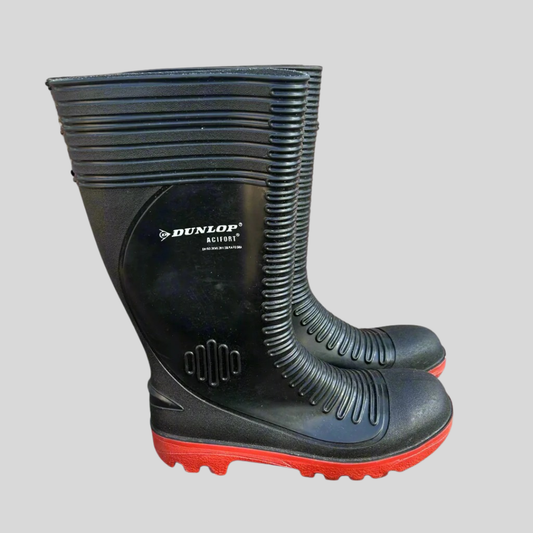 Size 11 Dunlop Black & Red Wellies