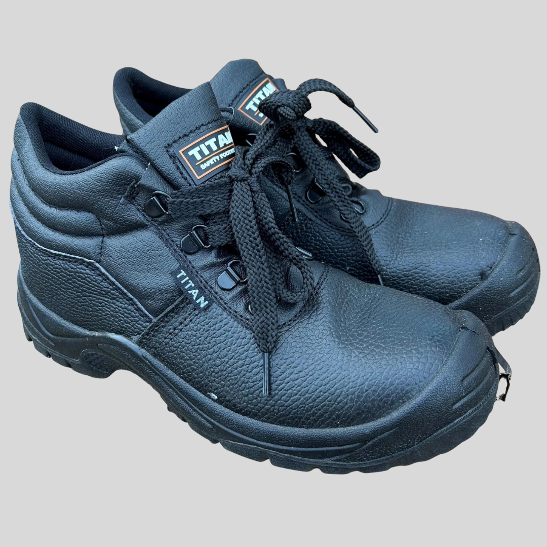 Size 8 Titan Mecury Safety Boots