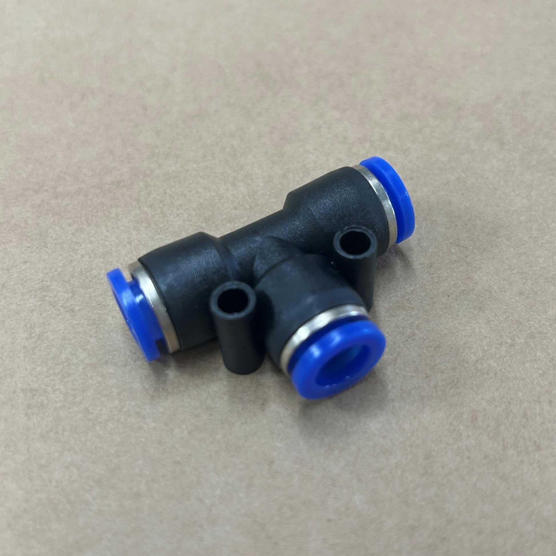 10mm to 6mm Push Fit Reducing Tee PF100610T - Cleaning Products UK