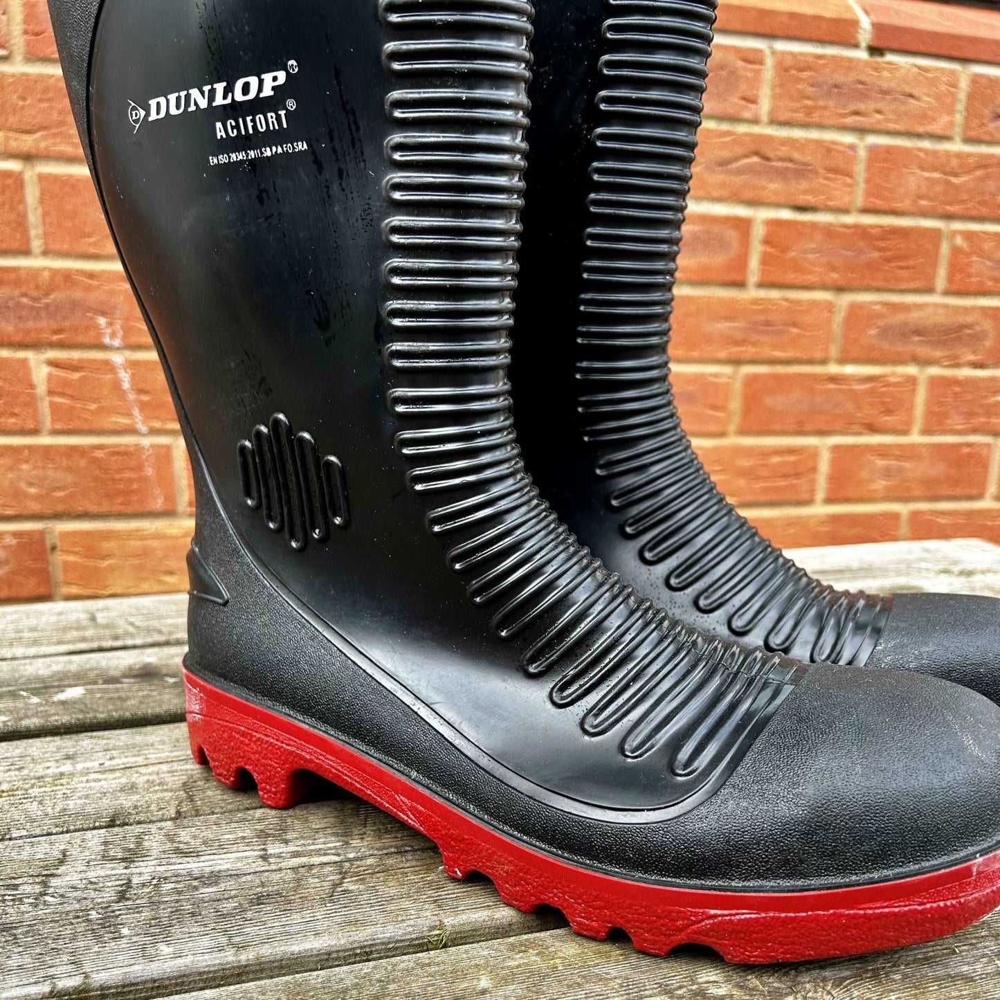 Black Ribbed Wellies - Cleaning Products UK