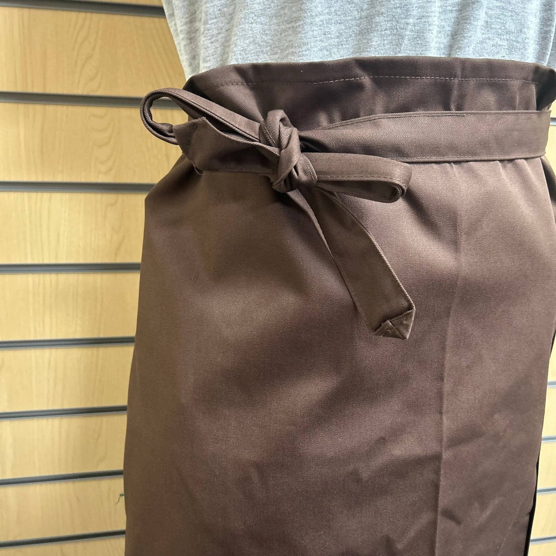 Brown Bib Apron – FAITHFUL Brand, No Pocket (One Size) - Cleaning Products UK