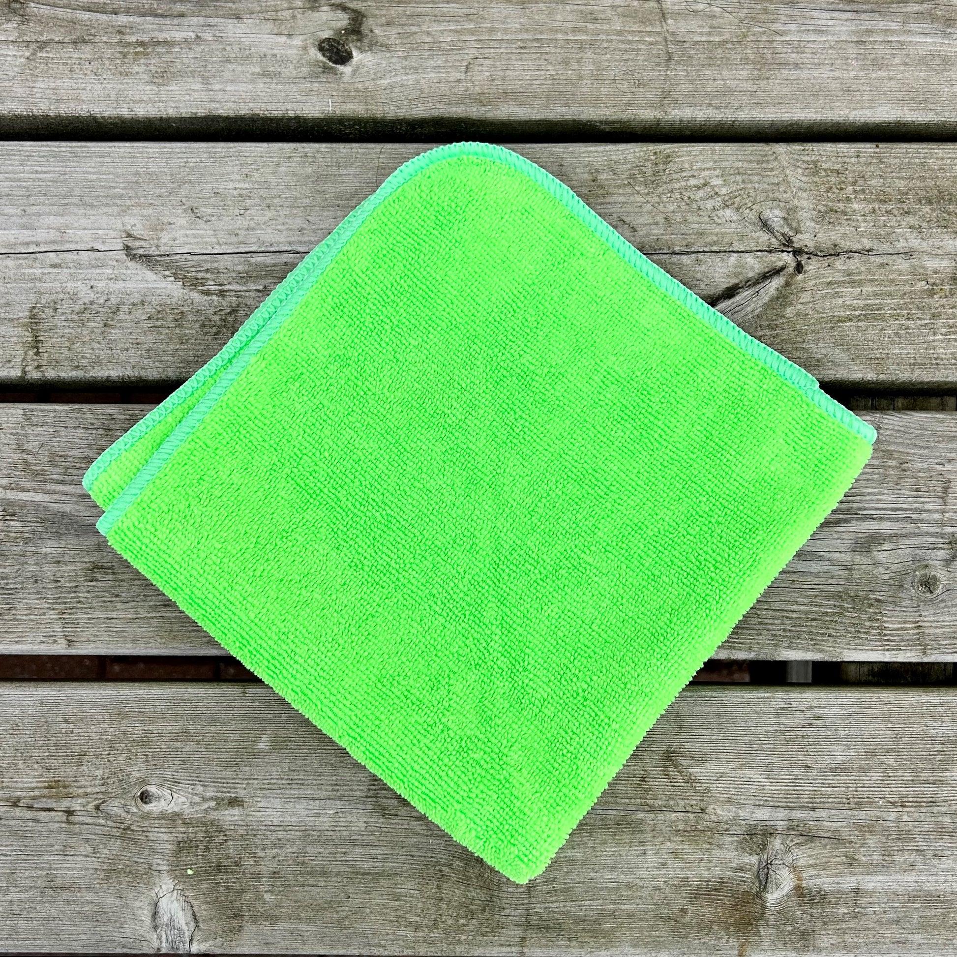 green microfibre cleaning cloth