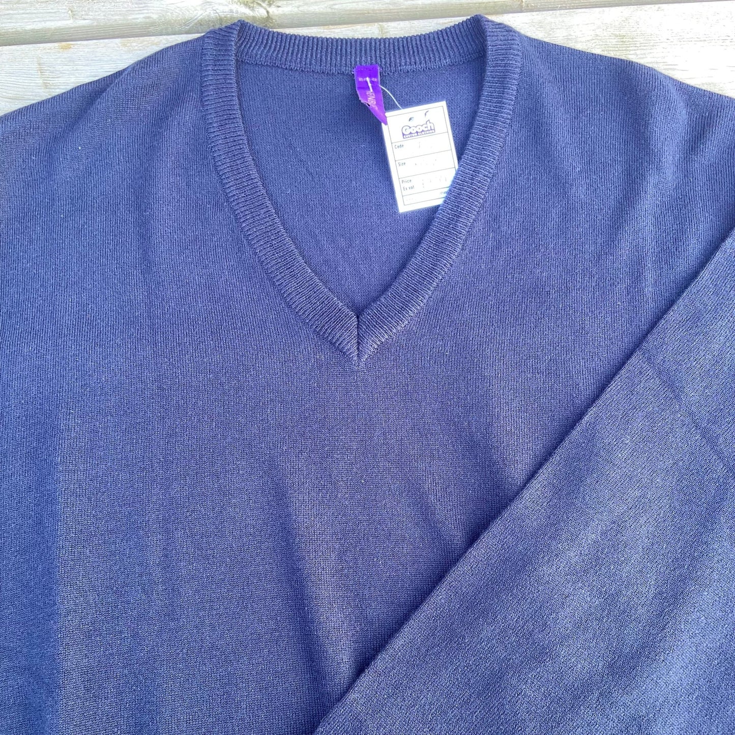 H760 Navy Vneck Knitwear XLarge - Cleaning Products UK