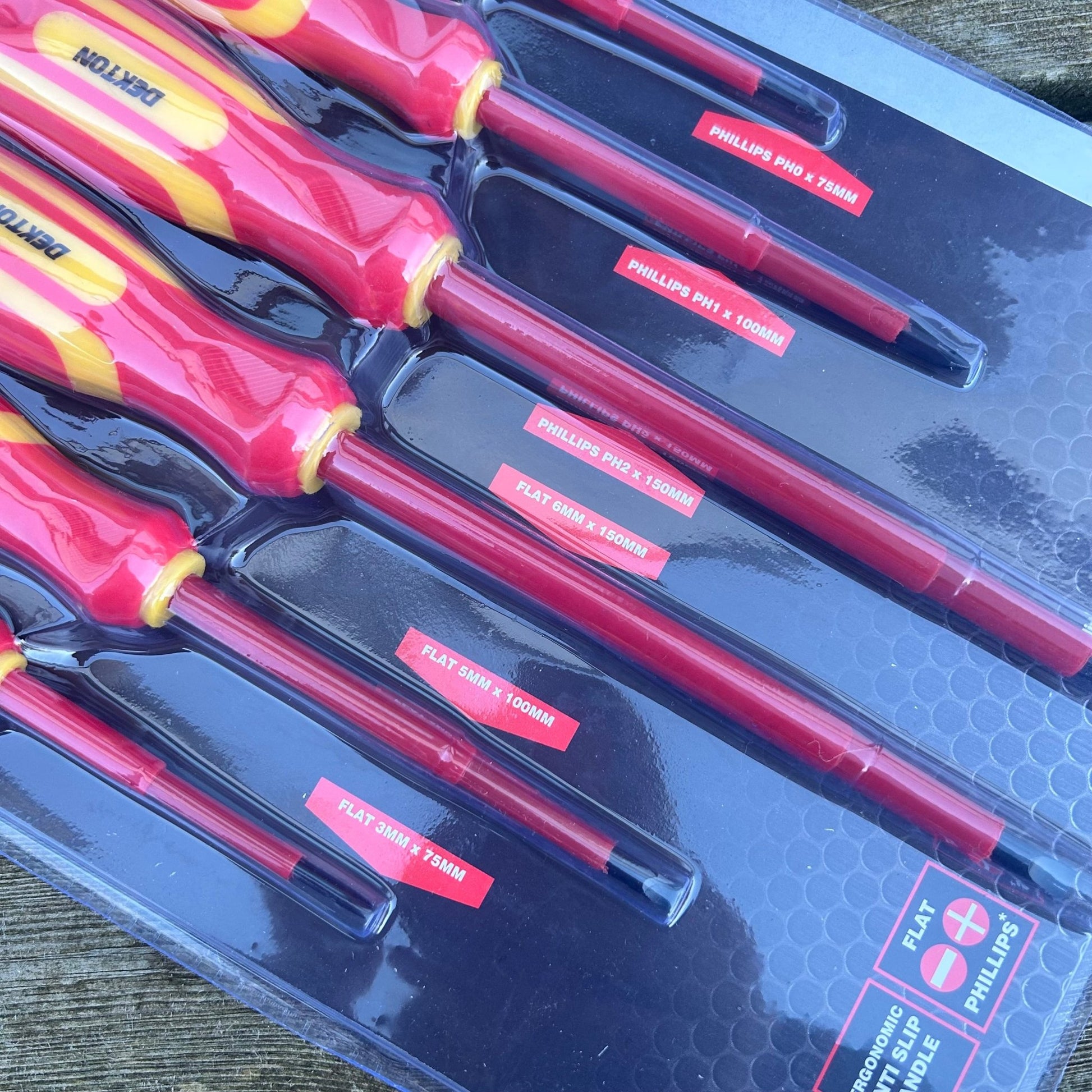 Insulated Screwdriver Set of 6 - Cleaning Products UK