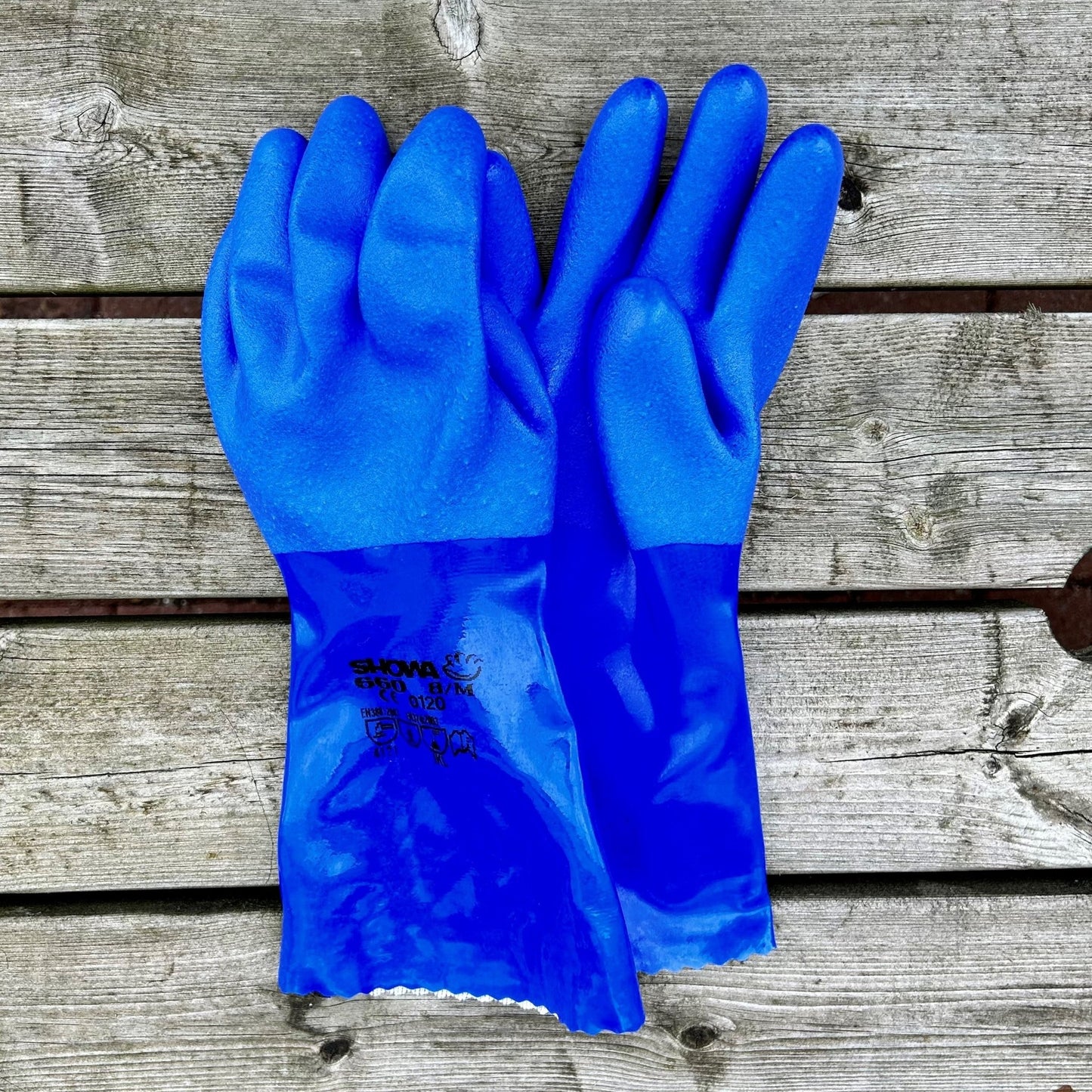 Medium Showa 660 Chemical Protection Gloves - Cleaning Products UK