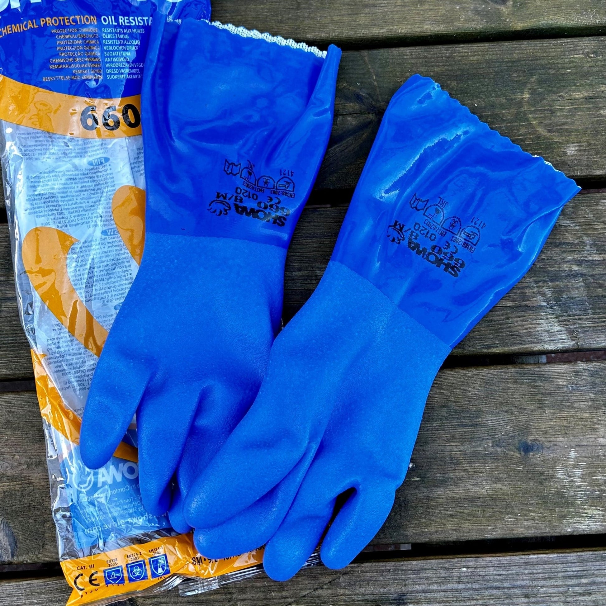 Medium Showa 660 Chemical Protection Gloves - Cleaning Products UK